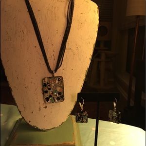 Necklace earring glass set